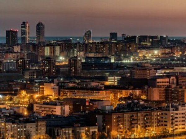 Barcelona distribueix 19,72 milions d'euros per a projectes de proximitat Barcelona distribueix 19,72 milions d'euros per a projectes de proximitat