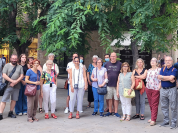 Itinerarios literarios en La Setmana del Llibre en Catal 2025: Una vivencia nica